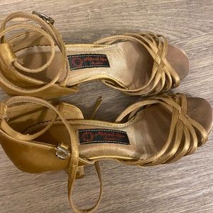 Natural Spin Latin Dance Shoe